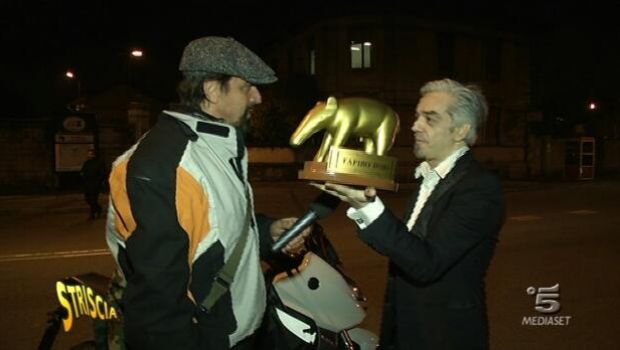 Striscia la notizia: tapiro d’oro a Morgan