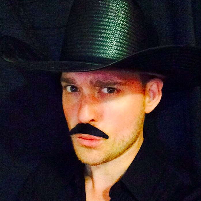 Michael Bublè, le cover su Instagram da Milkshake di Kelis a Taylor Swift (Video)