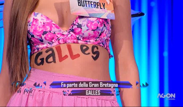 Agon Channel, A Fior di Pelle un brivido freddo: sotto il vestito il nulla…