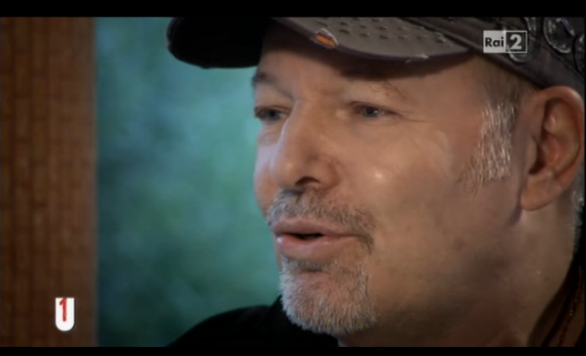 Essere Vasco Rossi: tutte le dichiarazioni e la promessa: “Concerti in tutta Italia nel 2015”