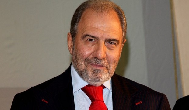 Antonio Caprarica contro Aldo Grasso: “Lui un critico? Ma lo leggono in dodici”