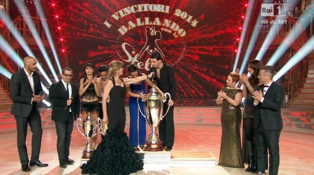 Ballando con le stelle | Finale | Giusy Versace e Raimondo Todaro sono i vincitori