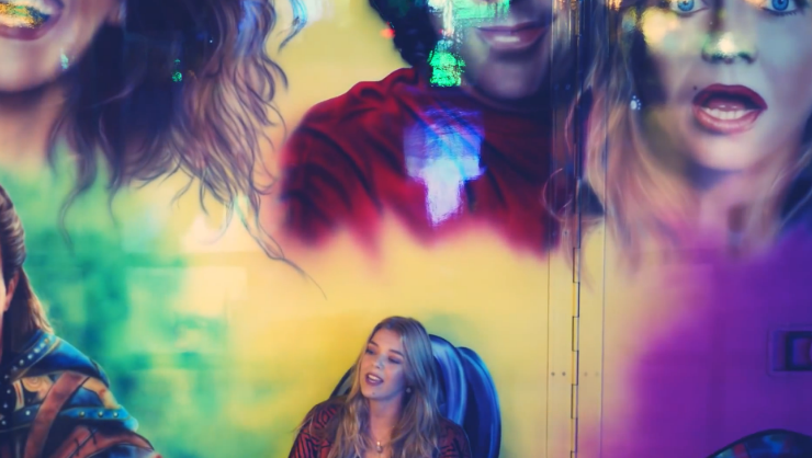 Becky Hill, Losing: testo, traduzione e video ufficiale