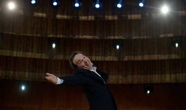 Stasera in tv, 16 dicembre 2014: Benigni e I Dieci Comandamenti, Ballarò, diMartedì