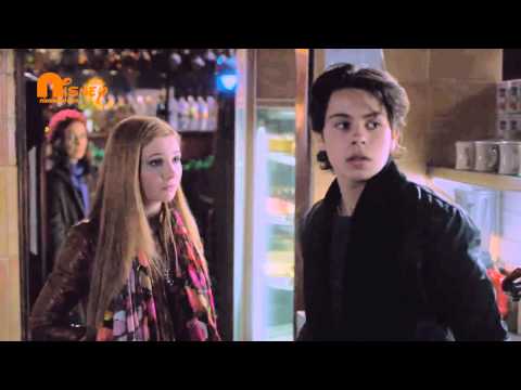 New Year’s Eve – Seth & Hailey kissing