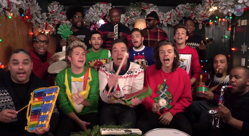 One Direction, cover di Santa Claus Is Coming To Town con Jimmy Fallon e The Roots (Video e Testo)