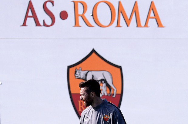 Stasera in tv, 10 dicembre 2014: Roma – Manchester City, Chi l’ha visto?, Velvet