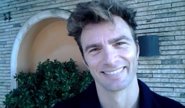 Simon Grechi a Blogo: “Solo per amore è simile a Le tre rose di Eva” (VIDEO)