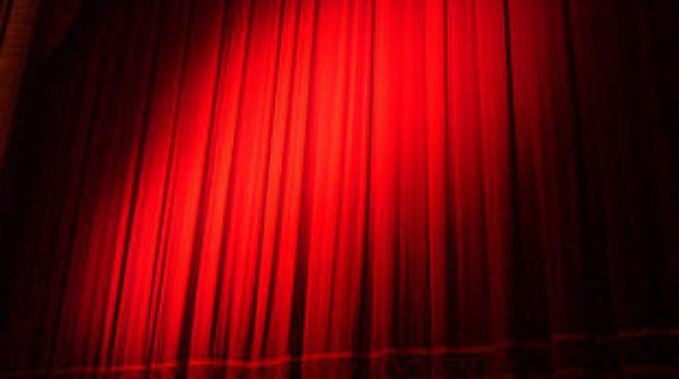 Rai 1, torna il teatro di domenica pomeriggio?