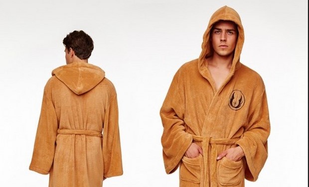 Star Wars gadget: gli accappatoi ufficiali Jedi, Sith, Chewbacca e R2-D2