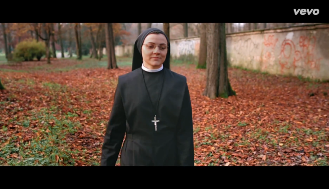 Sister Cristina, Blessed Be Your Name: testo, traduzione e video ufficiale