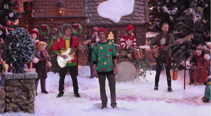 The Killers, il singolo di Natale 2014 è Joel The Lump Of Coal: testo, traduzione e video