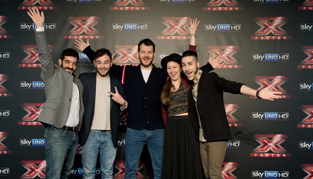 Stasera in tv, 11 dicembre 2014: Finale X Factor 8 su Cielo, Napoli- Slovan Bratislava, Zelig