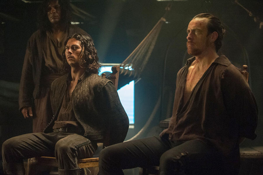 Black Sails, Luke Arnold e Zach McGowan parlano della seconda stagione a Blogo