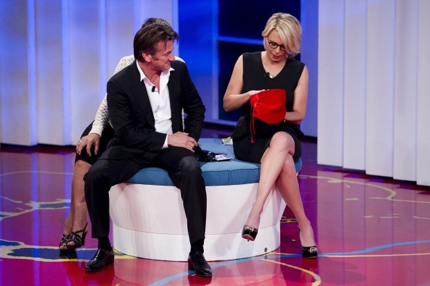 Ospiti tv sabato 24 gennaio 2015: Alessandra Amoroso, Marco Mengoni, Sean Penn