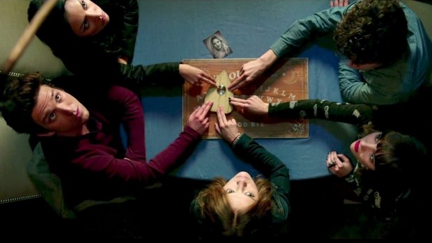 Ouija: nuova clip in italiano e featurette con intervista al regista Stiles White