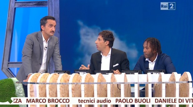 Quelli che il calcio, da Parigi Alessandro Di Sarno (per pochi minuti), ma in studio è trash con “Mimmo’s Got Talent”