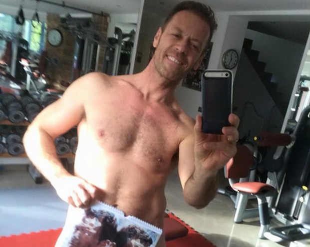 L’Isola dei famosi 2015, Rocco Siffredi: “Due mesi di astinenza, ma se qualcuna mi provoca le salto addosso”