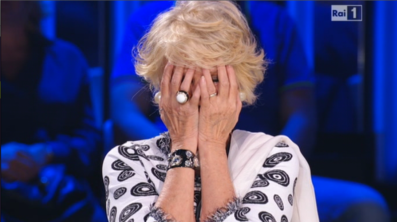 Loretta Goggi: “Tale e quale show in pausa nel 2015. Un’altra vita 2? Cassata”