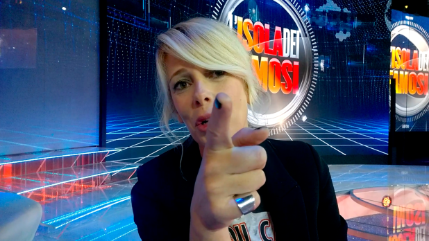 Isola dei Famosi 2015, Alessia Marcuzzi: “Trash? Forse. Ma mai troppo oltre!” (Video)