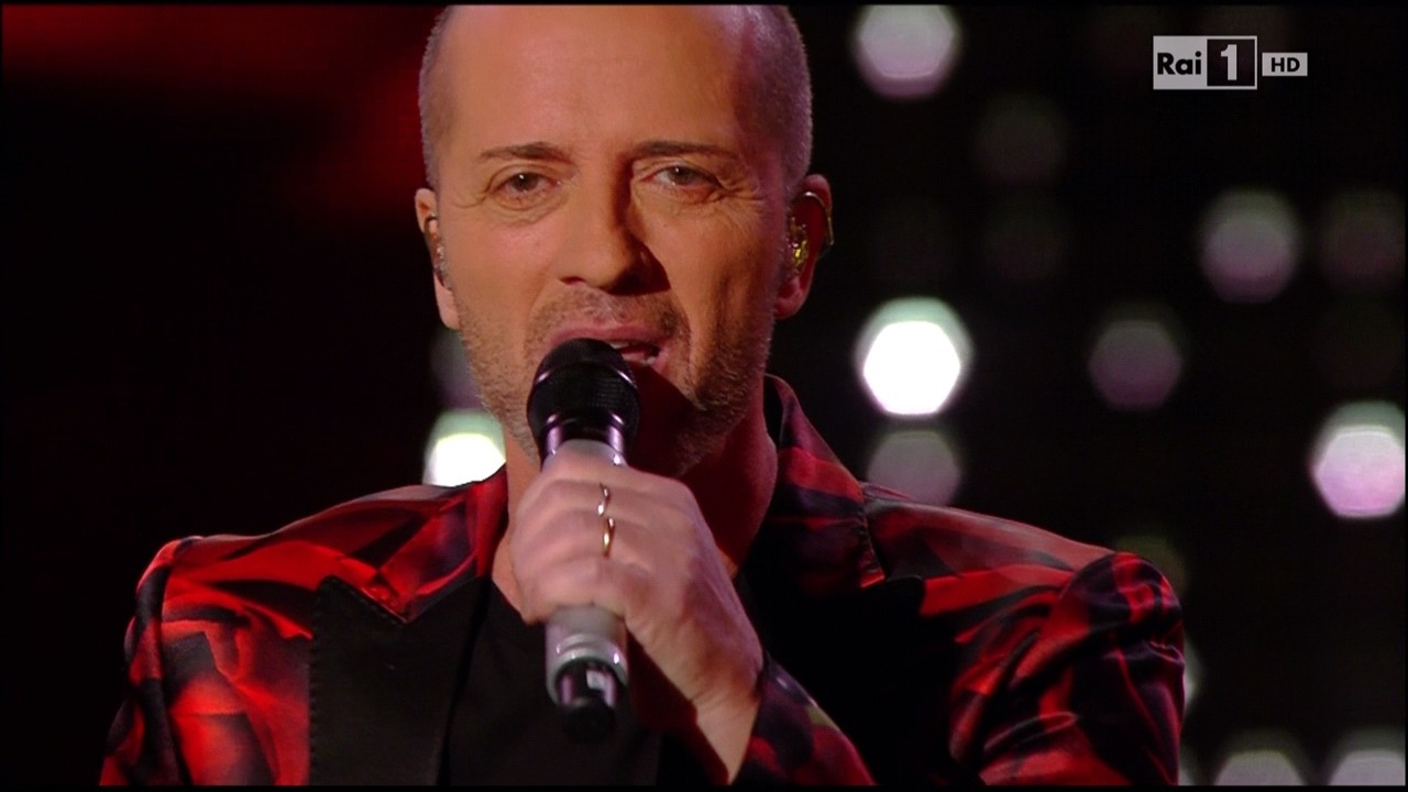 Sanremo 2015: Raf, Rose rosse (testo e video esibizione)