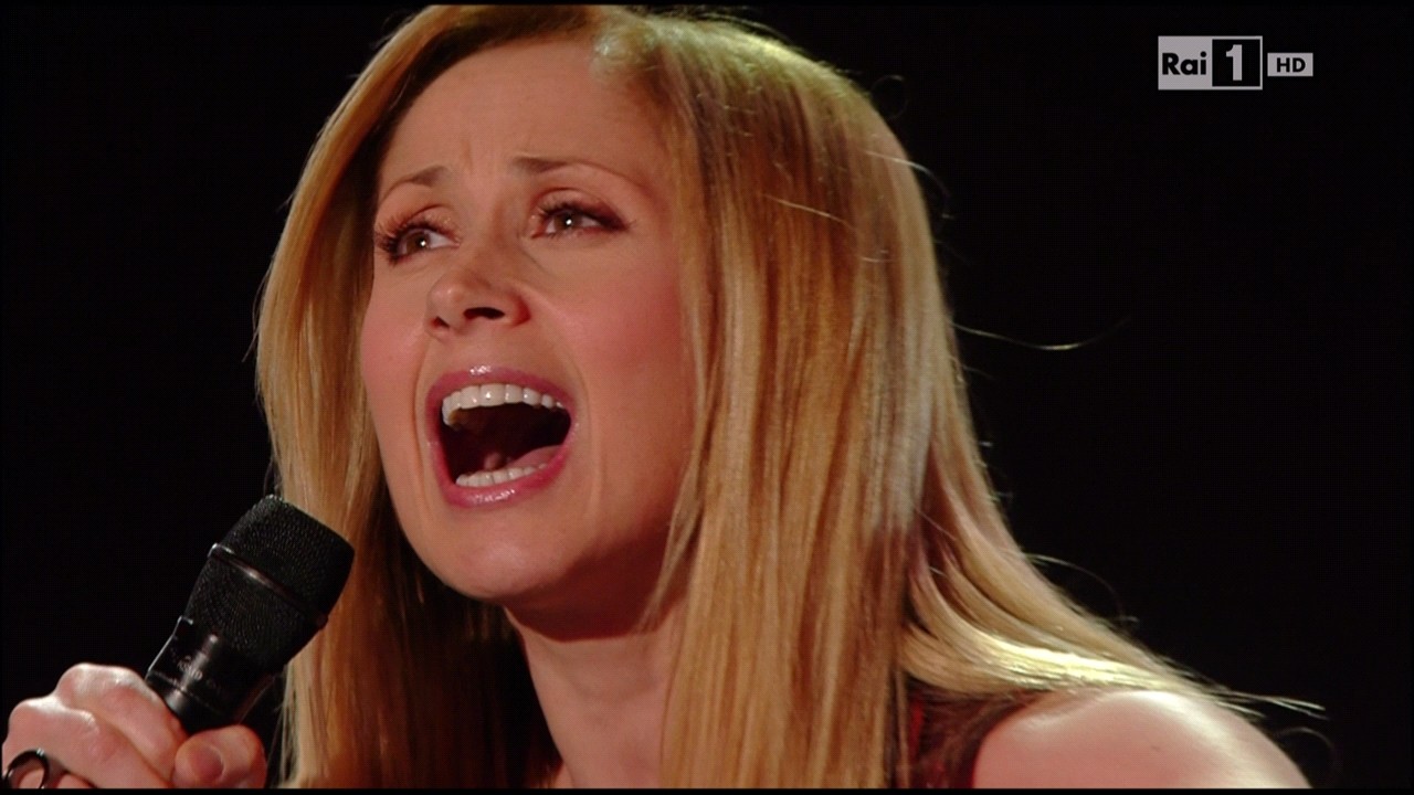 Sanremo 2015: Lara Fabian, Sto male (testo e video esibizione)