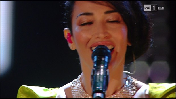 Sanremo 2015: Nina Zilli, Se bruciasse la città (testo e video esibizione)
