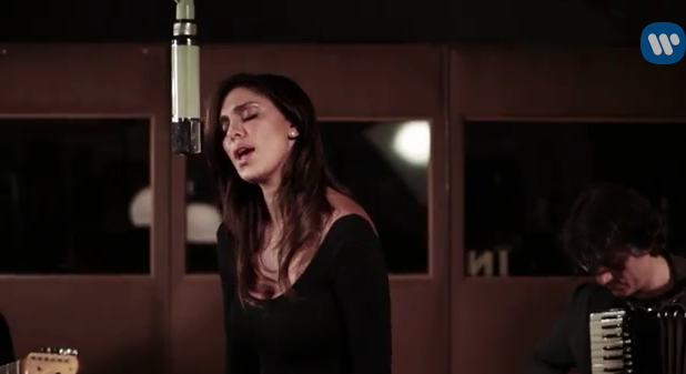 Maria Belén Rodriguez, Amarti è folle (testo e video)