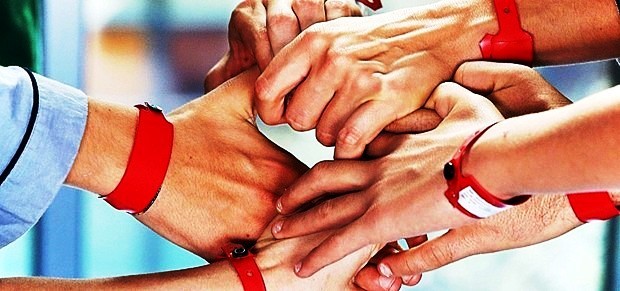 Stasera in tv, 15 febbraio 2015: Braccialetti Rossi 2, Il Segreto, La Gabbia, Presadiretta