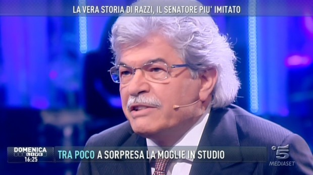 Domenica Live, il processo di canonizzazione di Antonio Razzi e i danni della finta satira