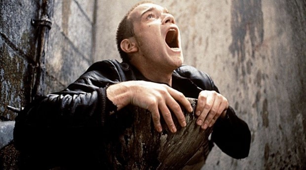 Stasera in tv su Italia 1: “Trainspotting” con Ewan McGregor