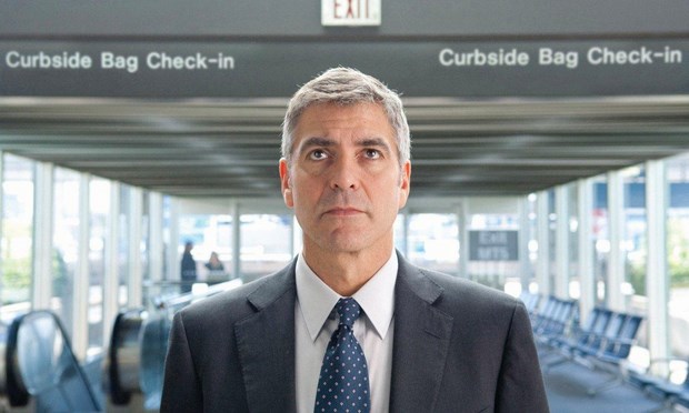 Stasera in tv su Rete 4: “Tra le nuvole” con George Clooney