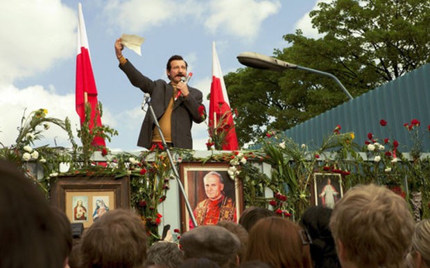 Stasera in tv, 6 febbraio 2015: Walesa, Forte Forte Forte, Solo per amore