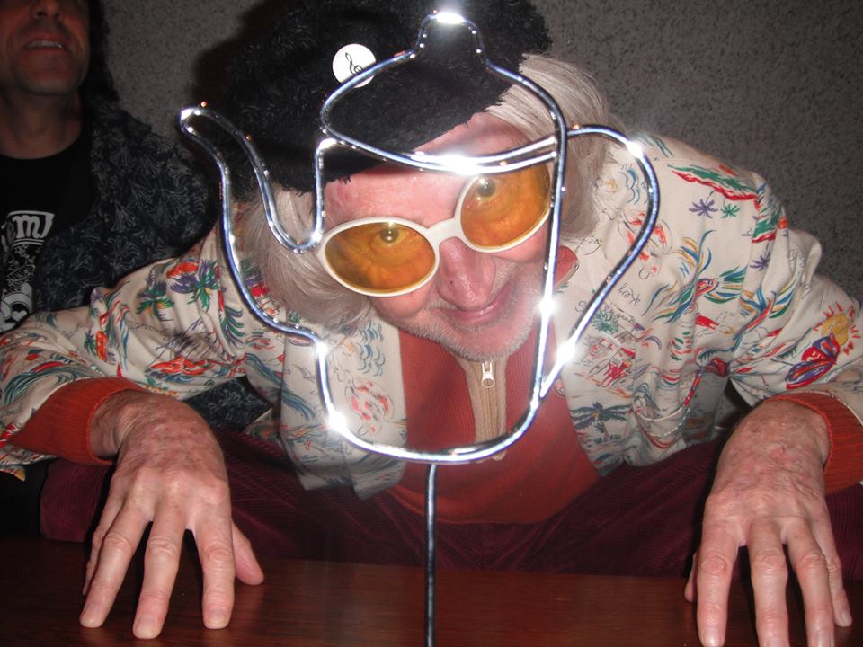 Daevid Allen è morto: fondò i Gong e i Soft Machine