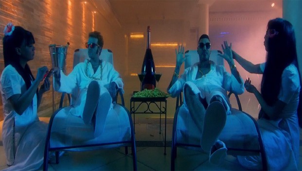 Marracash, A Volte Esagero featuring Salmo e Coez: testo e video ufficiale