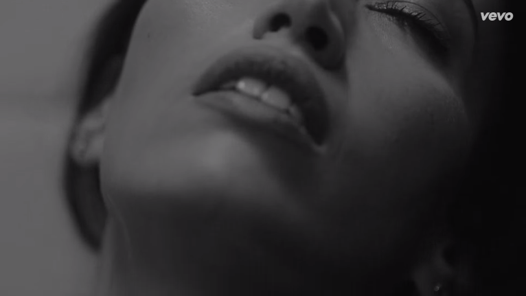 Sanremo 2015, Nina Zilli – Sola: testo e video ufficiale