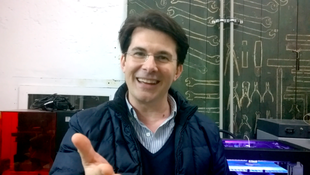 X Makers, Giovanni Muciaccia a Blogo: “Ieri la colla vinilica, oggi le stampanti 3D” [Video]