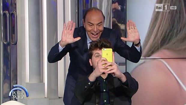 Bruno Vespa, la campagna ‘social’: dal plastico di The Voice al selfie con Matano
