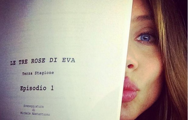 Le tre rose di Eva 3, Victoria Larchenko a Blogo: “Viola esce dal carcere per riconquistare l’amore del padre” (VIDEO)