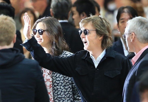 Le star più ricche della musica inglese: Paul McCartney primo, entra Calvin Harris