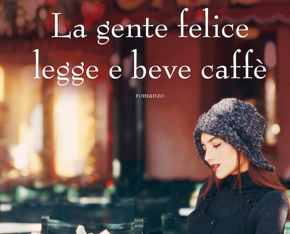 La gente felice legge e beve caffè diventa film