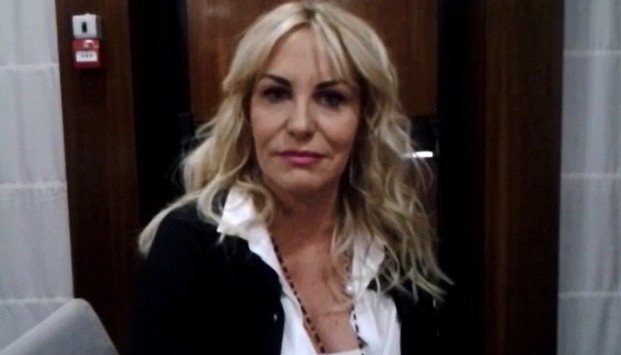 Antonella Clerici a Blogo: “Per Senza Parole obiettivo 19% di share. De Filippi gioca per vincere, ma sa che non mollo” (VIDEO)