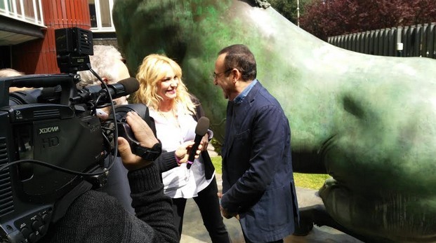 Carlo Conti a Blogo: “Le critiche non le leggo, preferisco ascoltare la gente per strada” (VIDEO)