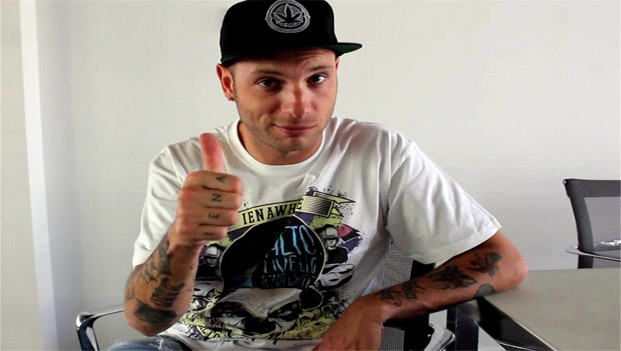 Clementino a Blogo: “Il Miracolo sarebbe sdoganare il rap italiano in tv e alla radio”