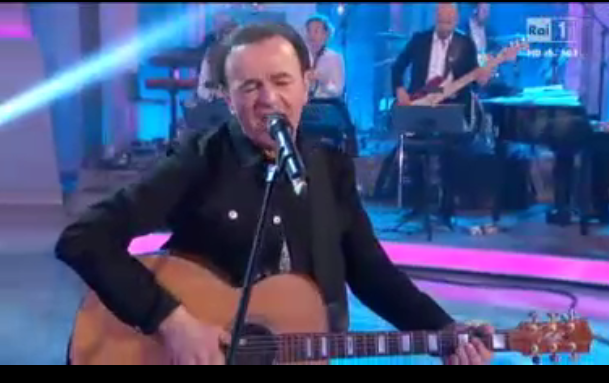 Domenica in, Dodi Battaglia canta Grazie e un medley dei successi dei Pooh