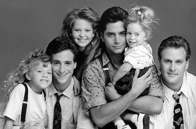 Fuller House, Netflix ordina tredici episodi del sequel de Gli amici di papà