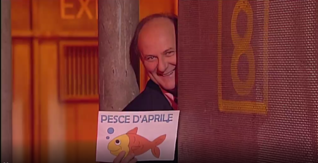 Pesce d’aprile 2015 in tv: lo scherzo dei programmi scippati. E Laurenti e Insinna ci guadagnano