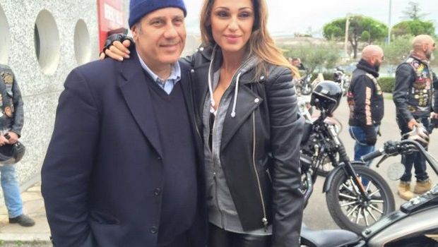 About Love, Anna Tatangelo difende Federico Moccia: “Mi spiace per questo accanimento mediatico”