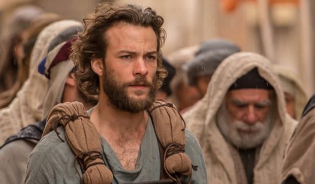 Stasera in tv, 5 aprile 2015: Santa Pasqua con Saul, I Dieci Comandamenti e Hair