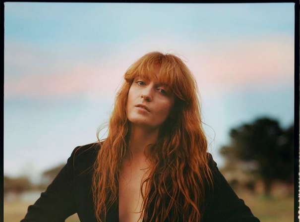 Coachella 2015, Florence Welch si è rotta un piede sul palco